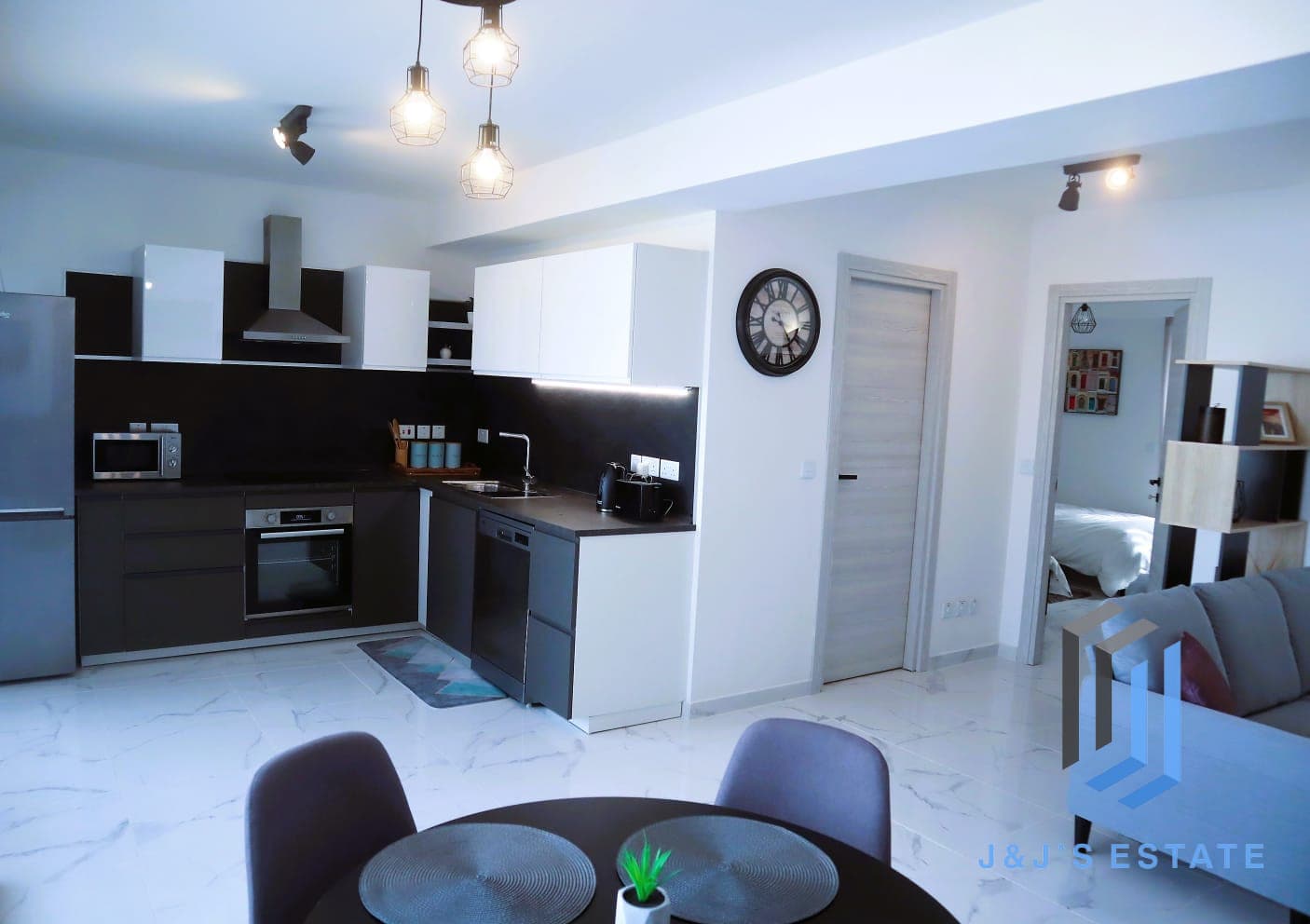 Fully Furnished Swieqi Penthouse with Sea View · 7