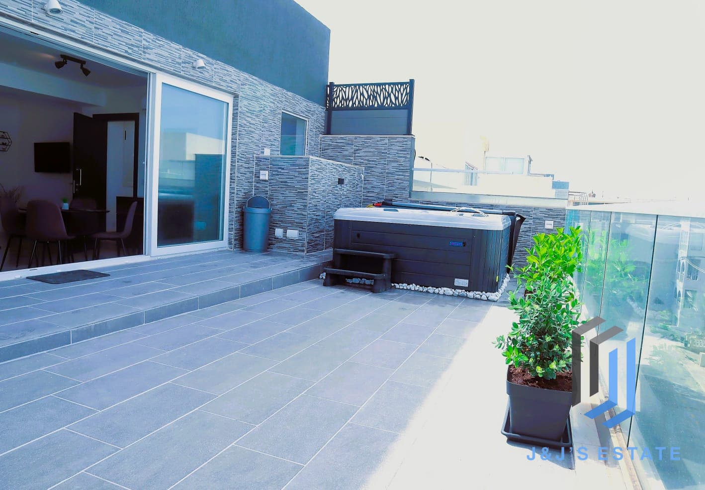 Fully Furnished Swieqi Penthouse with Sea View · 11