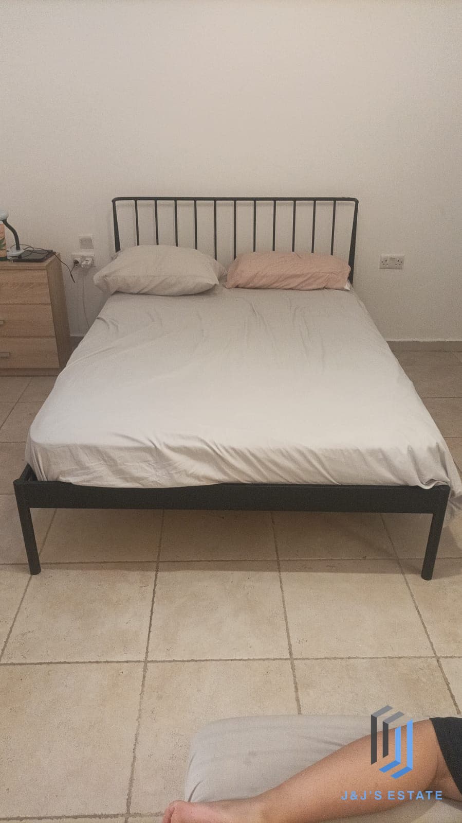 Modern Two Bedroom Ground Floor Flat in Hamrun · 8