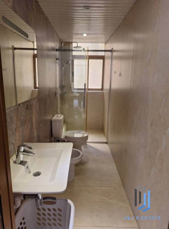 Modern Two Bedroom Ground Floor Flat in Hamrun · 10
