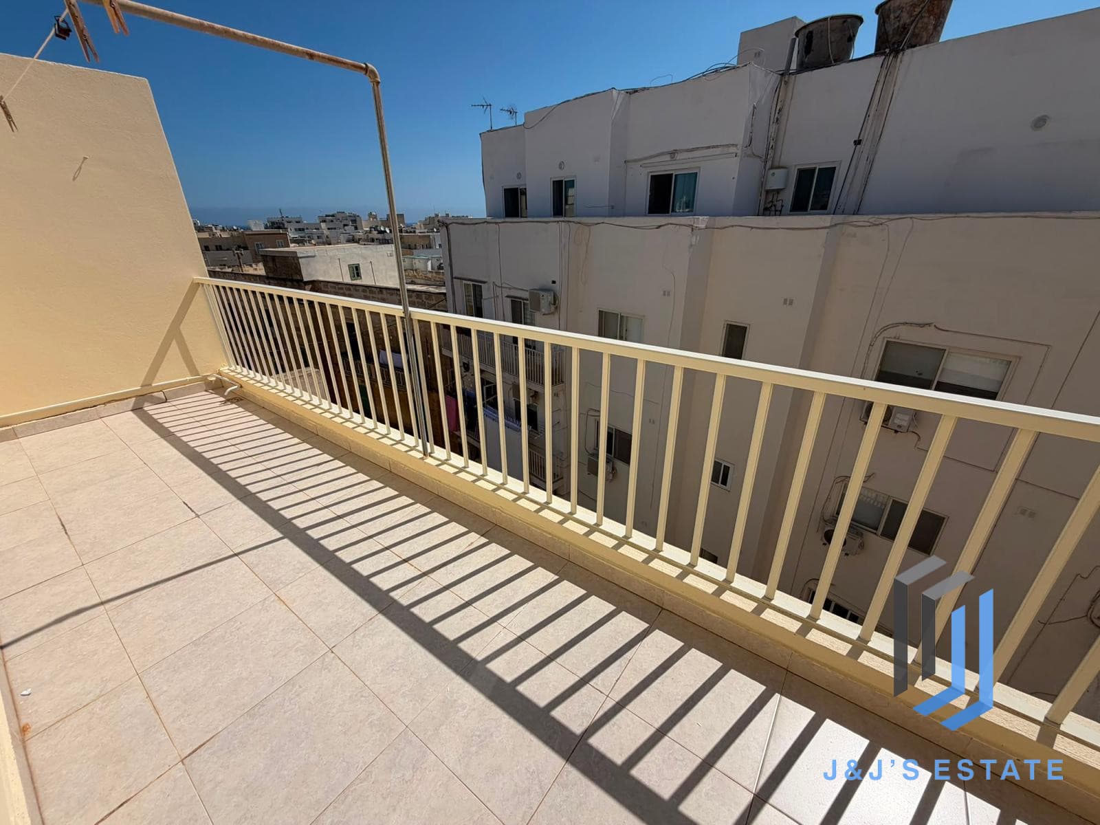 Fully furnished three-bedroom apartment in central Sliema · 9