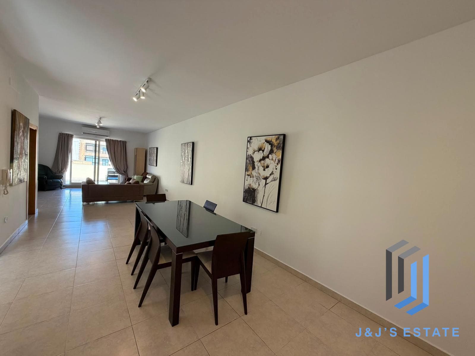 Fully furnished three-bedroom apartment in central Sliema · 7