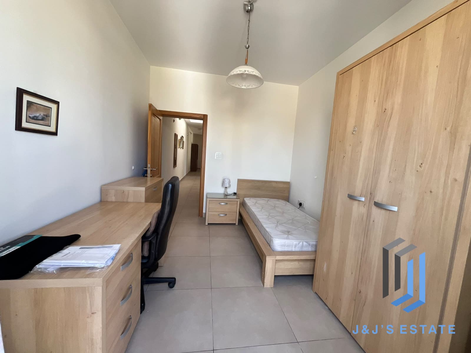 Fully furnished three-bedroom penthouse with sea view in Swieqi · 18