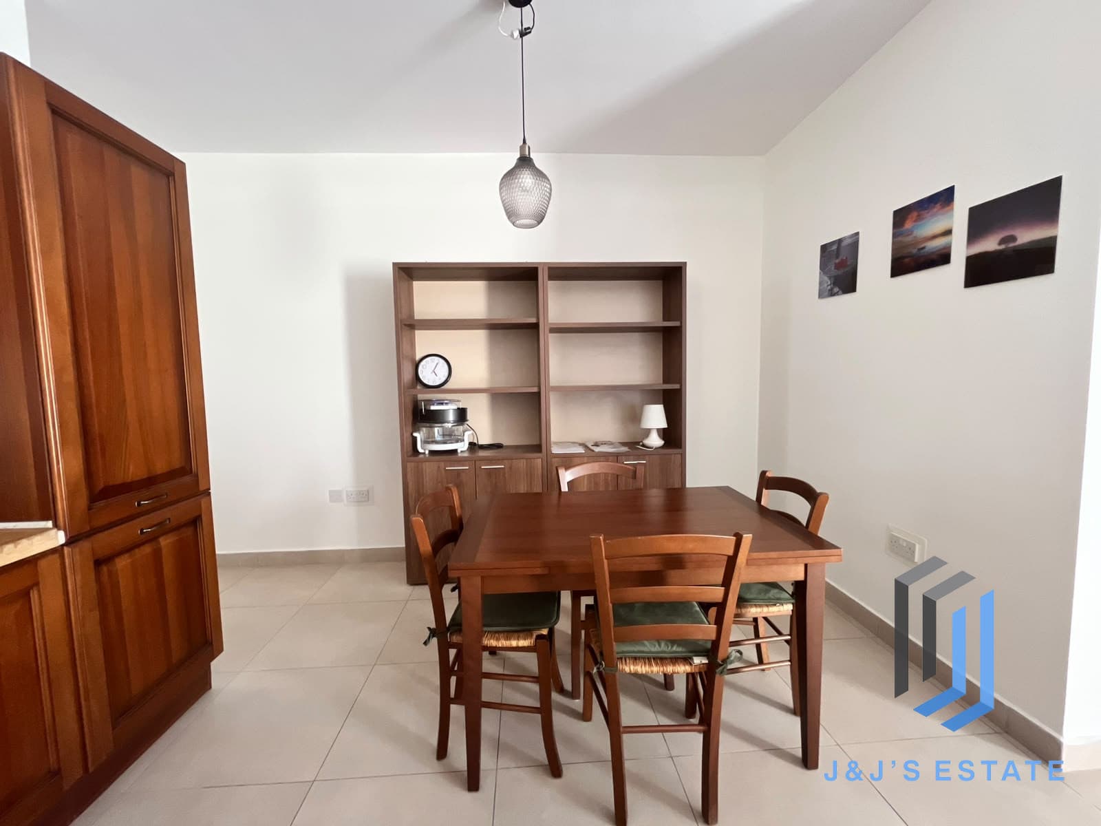 Fully furnished three-bedroom penthouse with sea view in Swieqi · 9