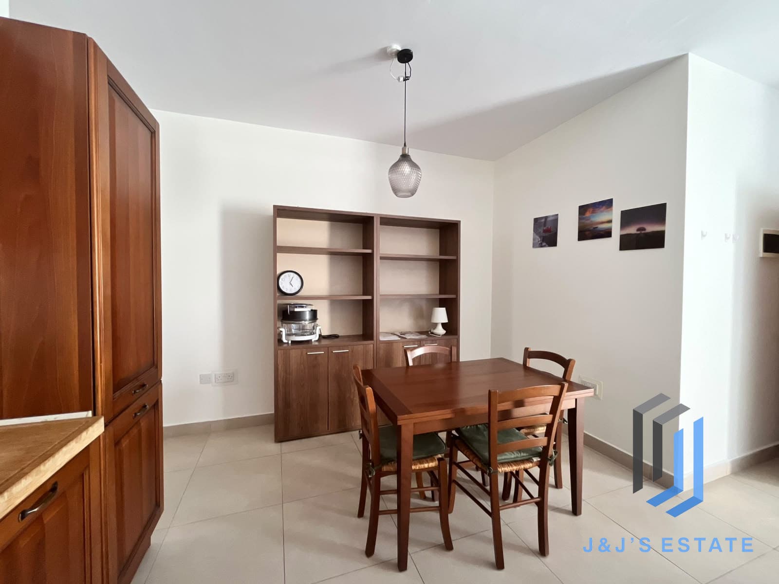 Fully furnished three-bedroom penthouse with sea view in Swieqi · 8