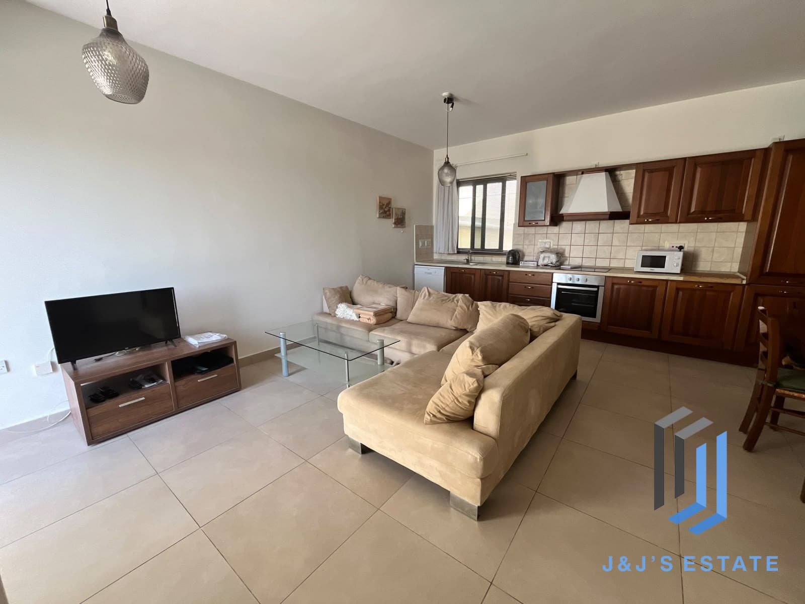 Fully furnished three-bedroom penthouse with sea view in Swieqi · 6
