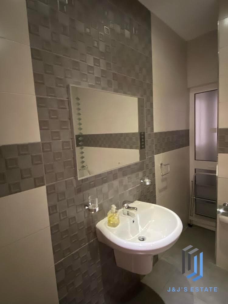 Fully Furnished Two Bedroom Sliema Apartment · 7