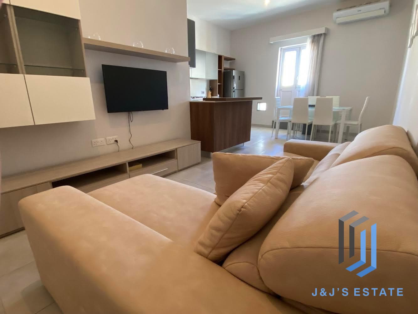 Fully Furnished Two Bedroom Sliema Apartment · 4