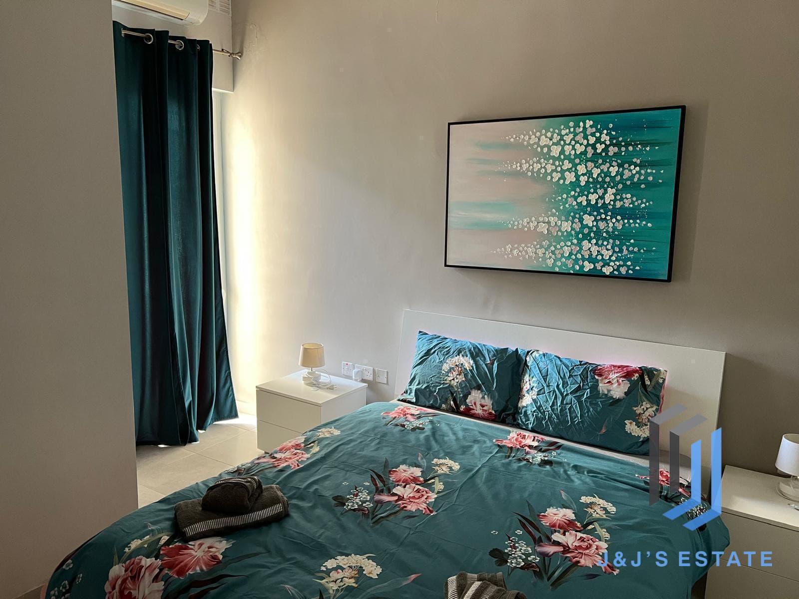 Fully Furnished Two Bedroom Sliema Apartment · 6