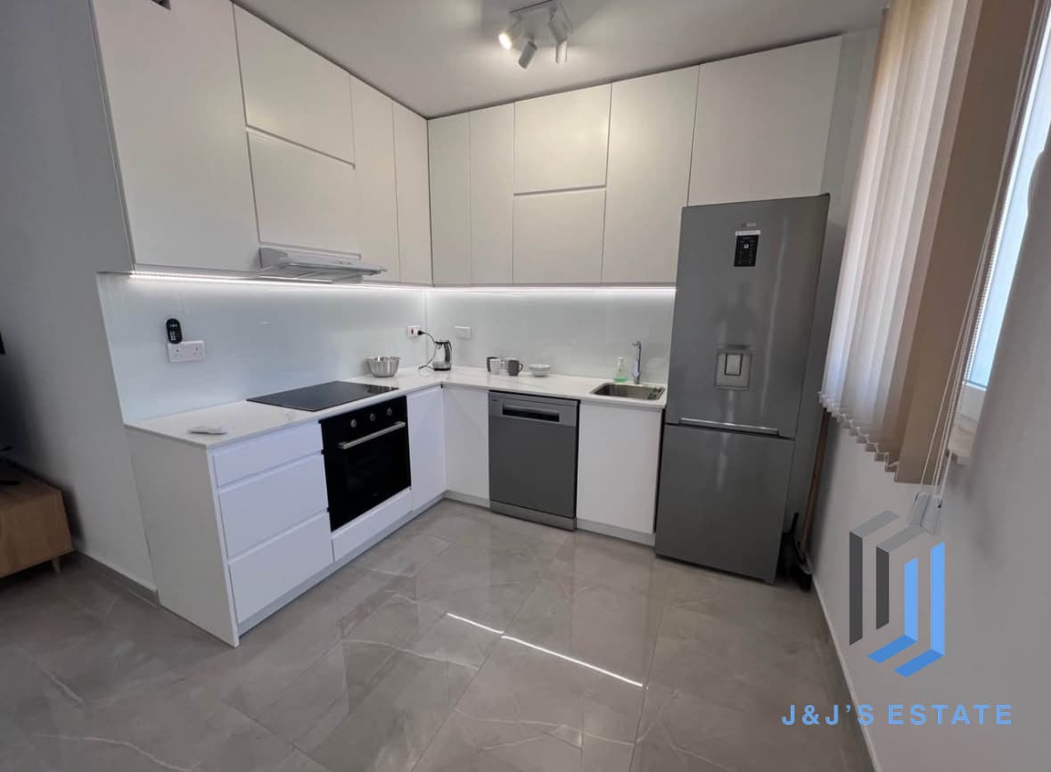Fully Furnished Two Bedroom Apartment in Central Gzira · 5