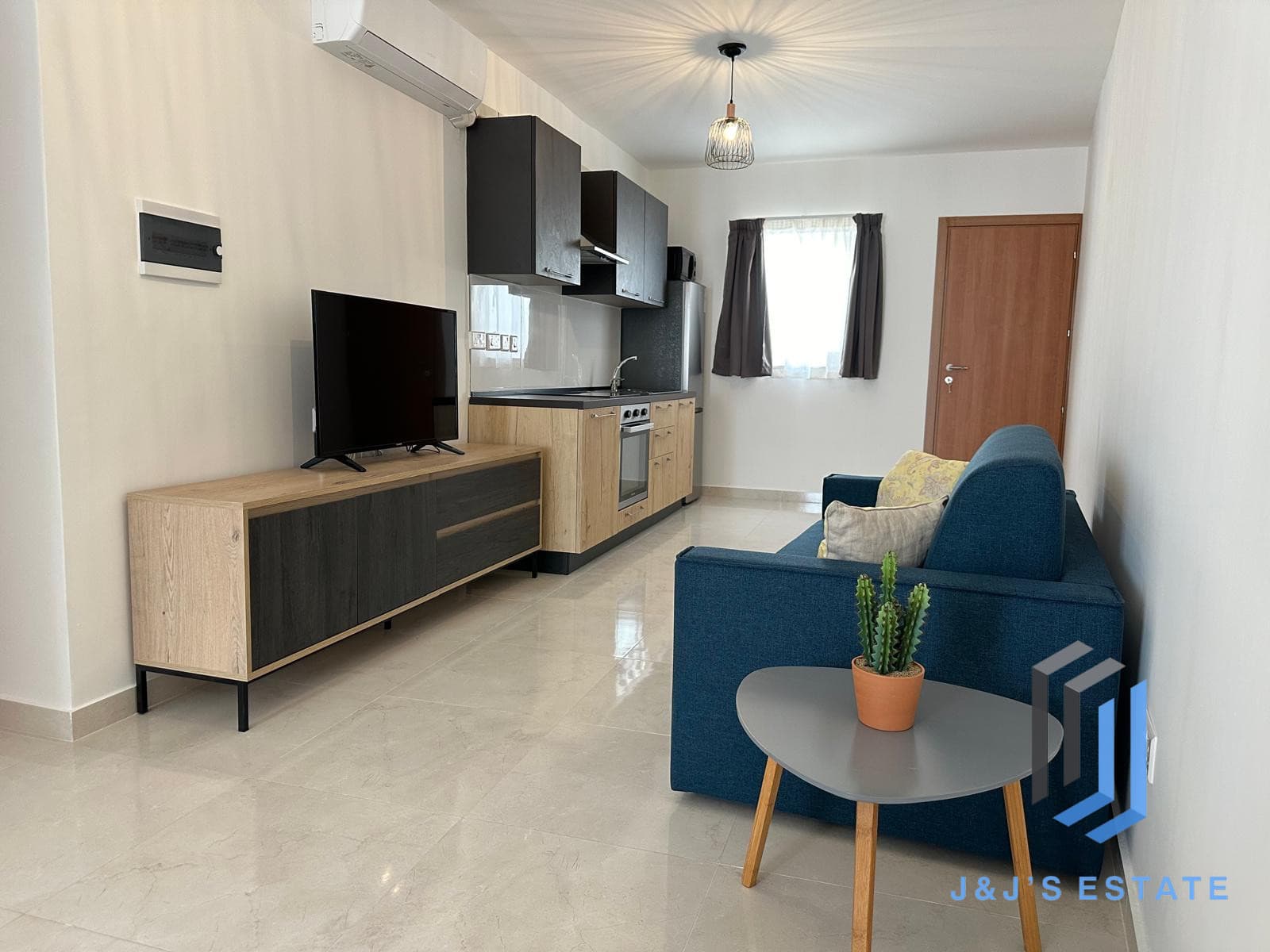 Sea View Penthouse Apartment with One Bedroom