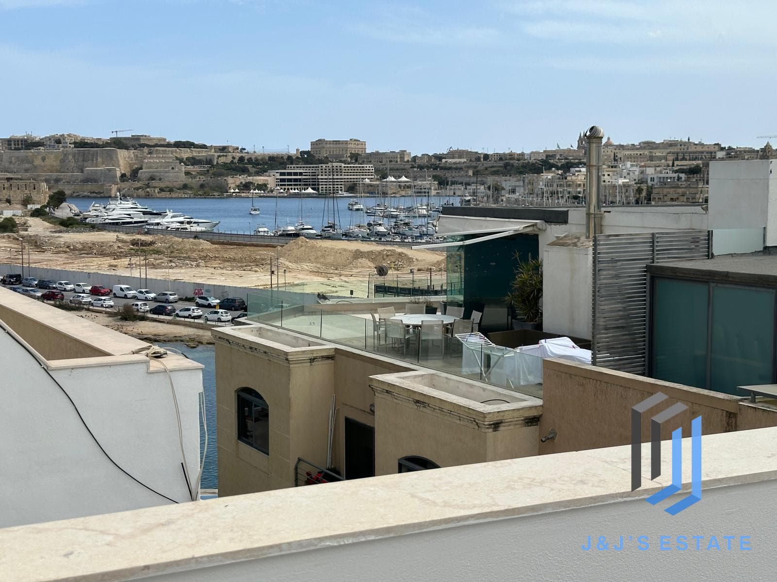Sea View Penthouse Apartment with One Bedroom · 8
