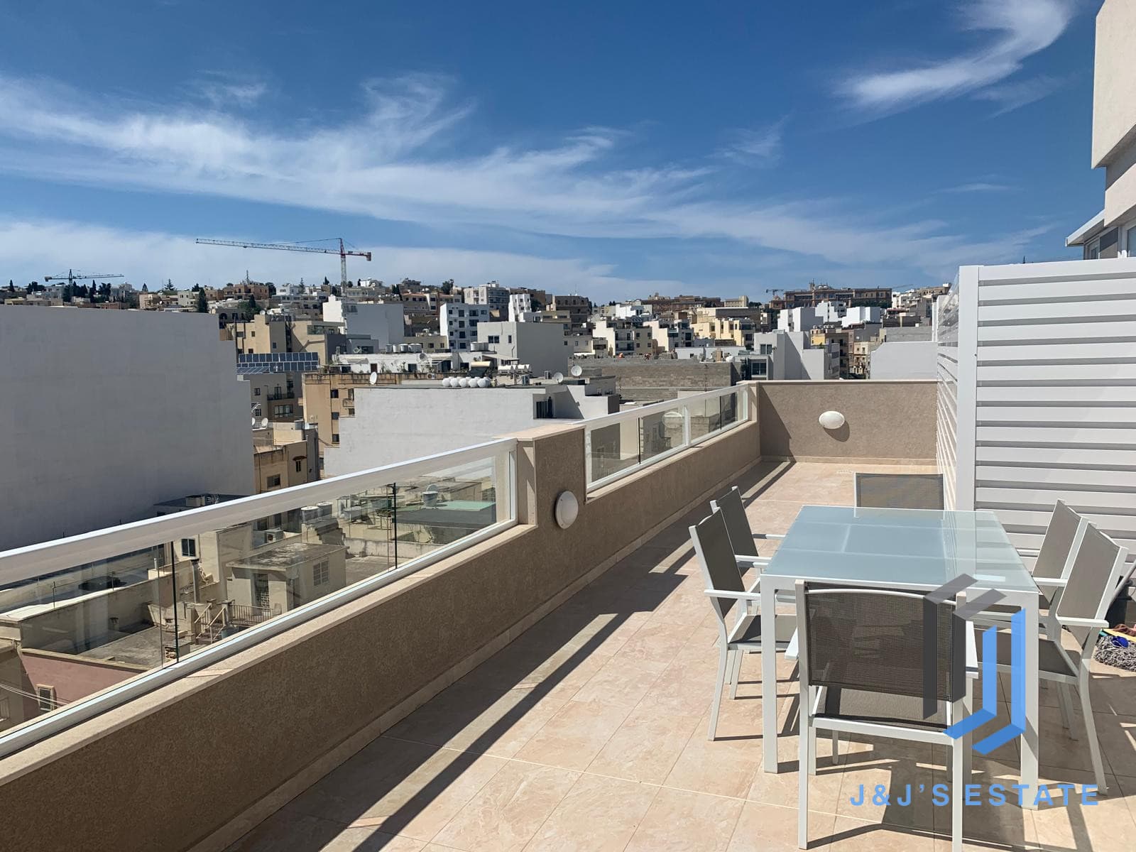 Fully Furnished Penthouse Apartment with Elevator Gzira · 3