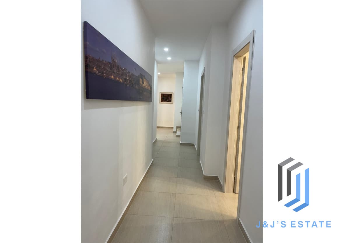 Fully Furnished Sliema Maisonette with Two Bedrooms · 9
