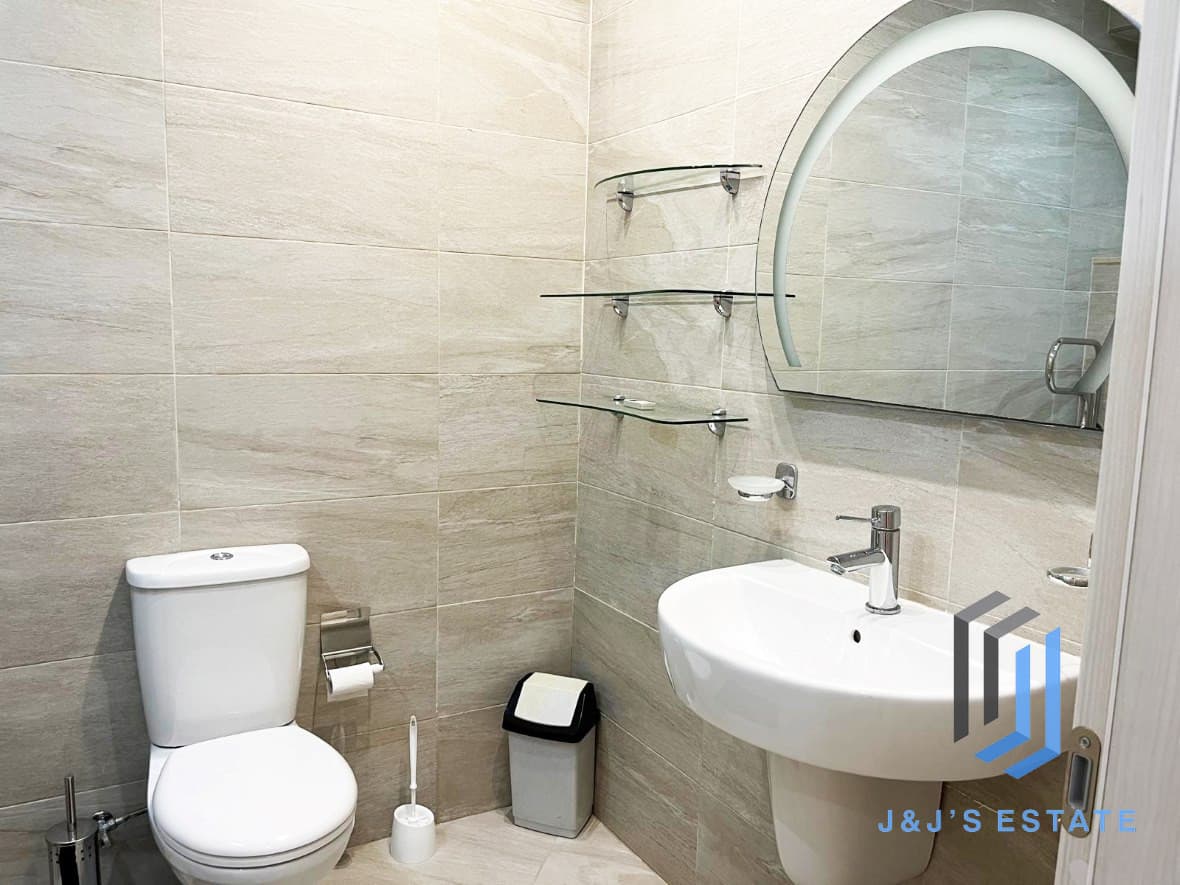 Fully Furnished Sliema Maisonette with Two Bedrooms · 13