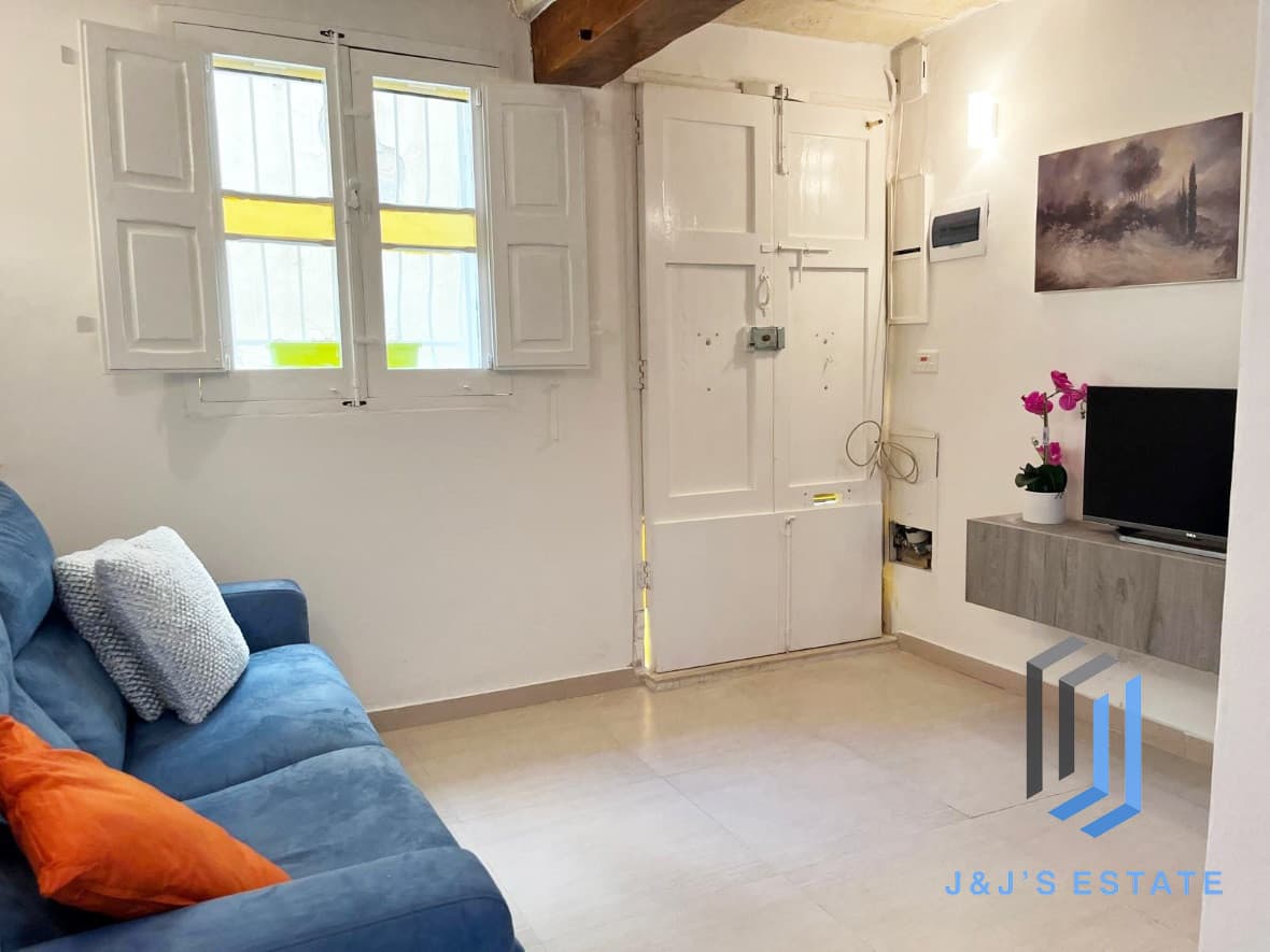 Fully Furnished Sliema Maisonette with Two Bedrooms · 2