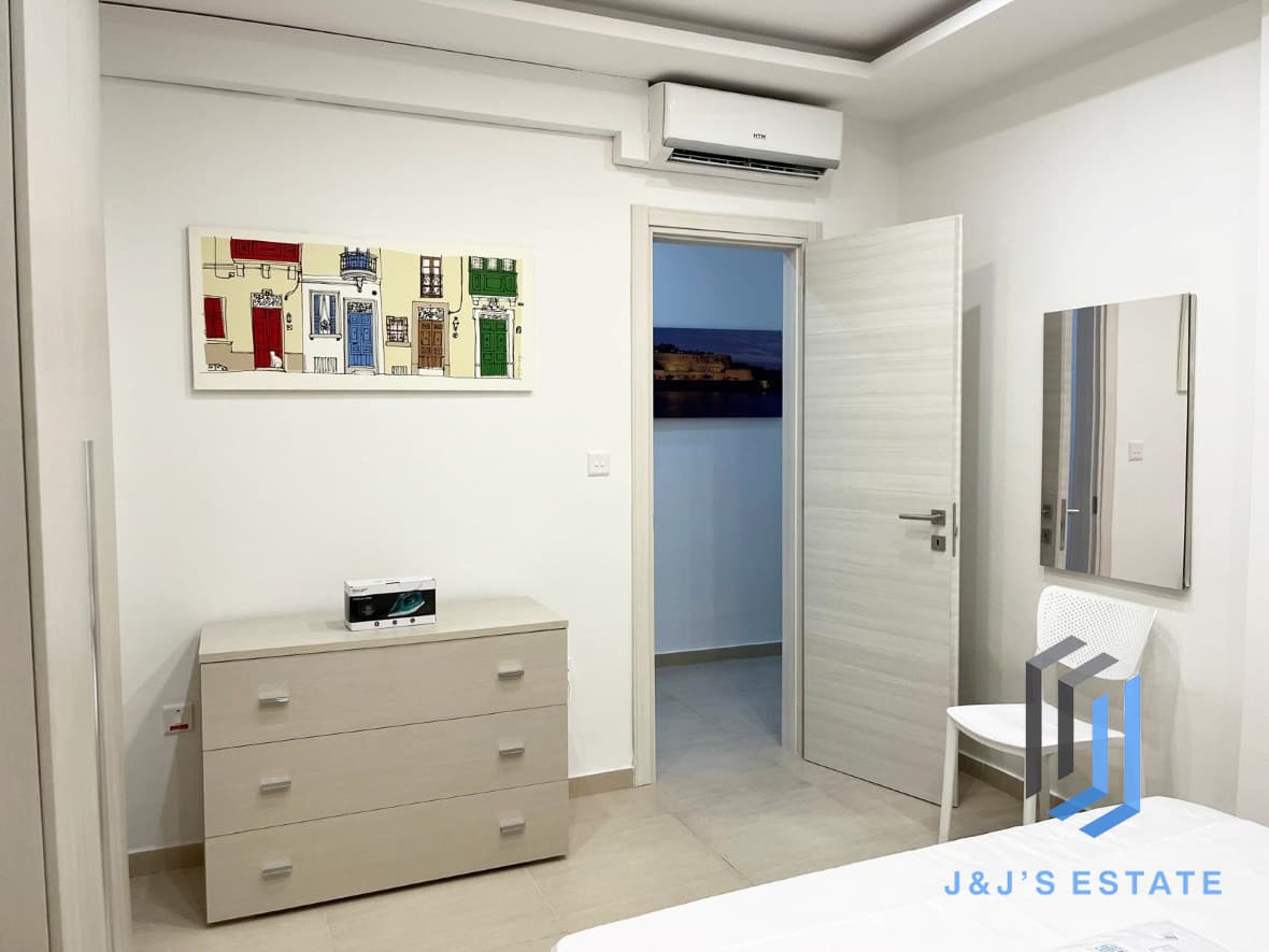 Fully Furnished Sliema Maisonette with Two Bedrooms · 8