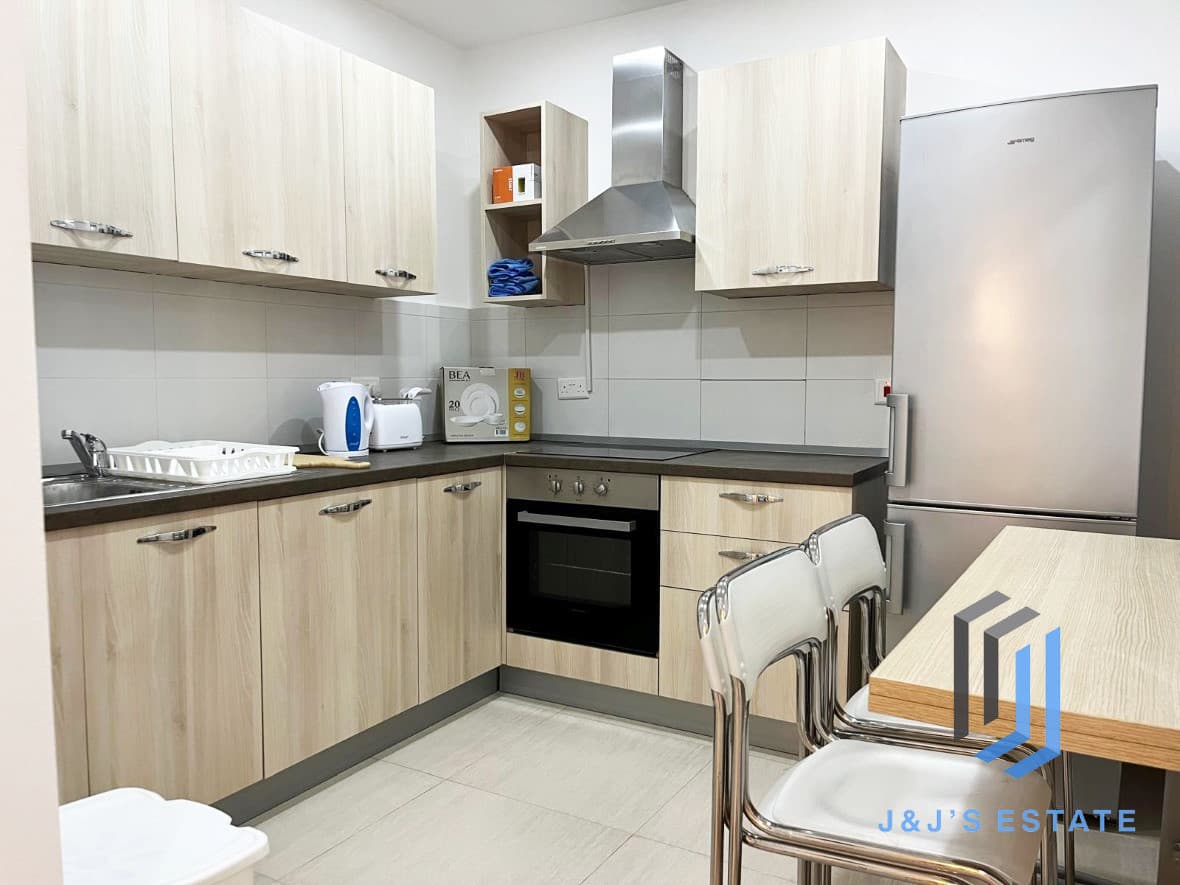 Fully Furnished Sliema Maisonette with Two Bedrooms · 3
