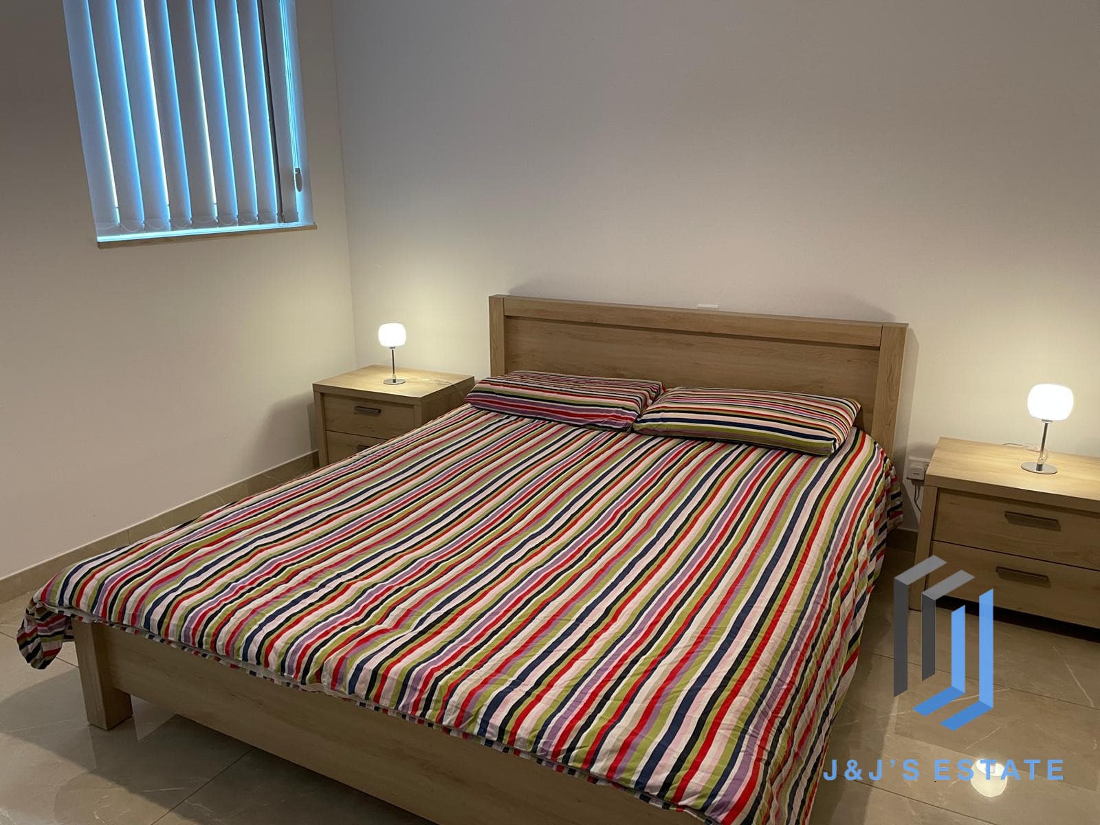 One-bedroom furnished penthouse with city views in Swieqi · 10