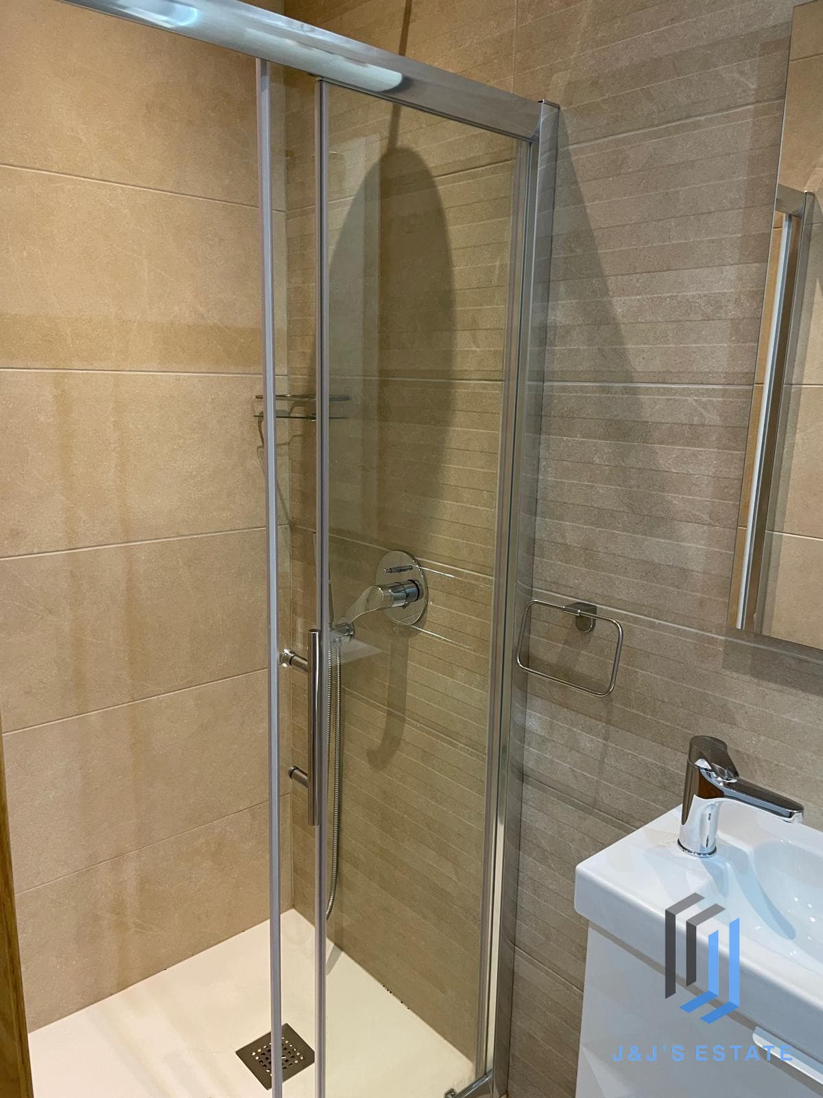 One-bedroom furnished penthouse with city views in Swieqi · 14
