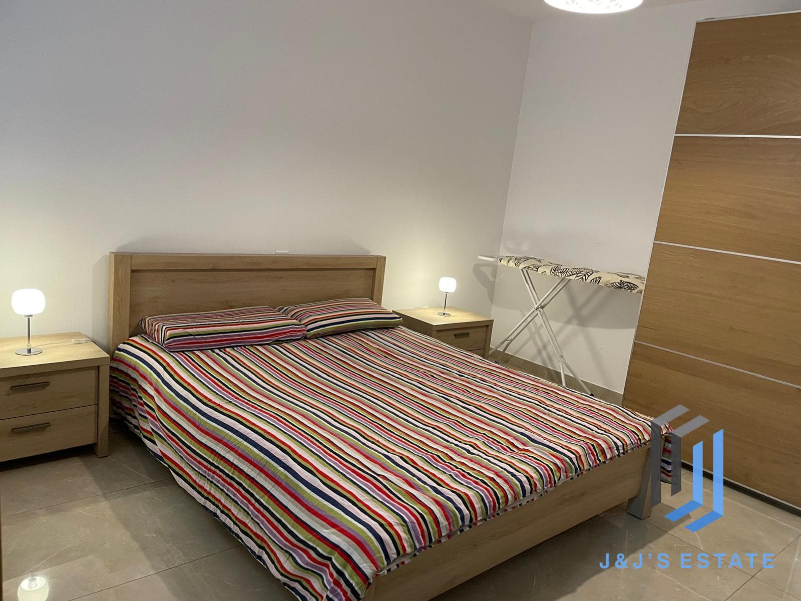 One-bedroom furnished penthouse with city views in Swieqi · 12