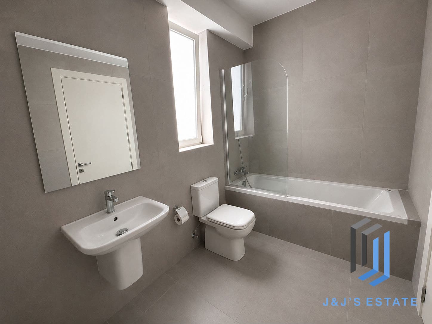 Fully Furnished Three Bedroom Apartment in Swieqi · 7