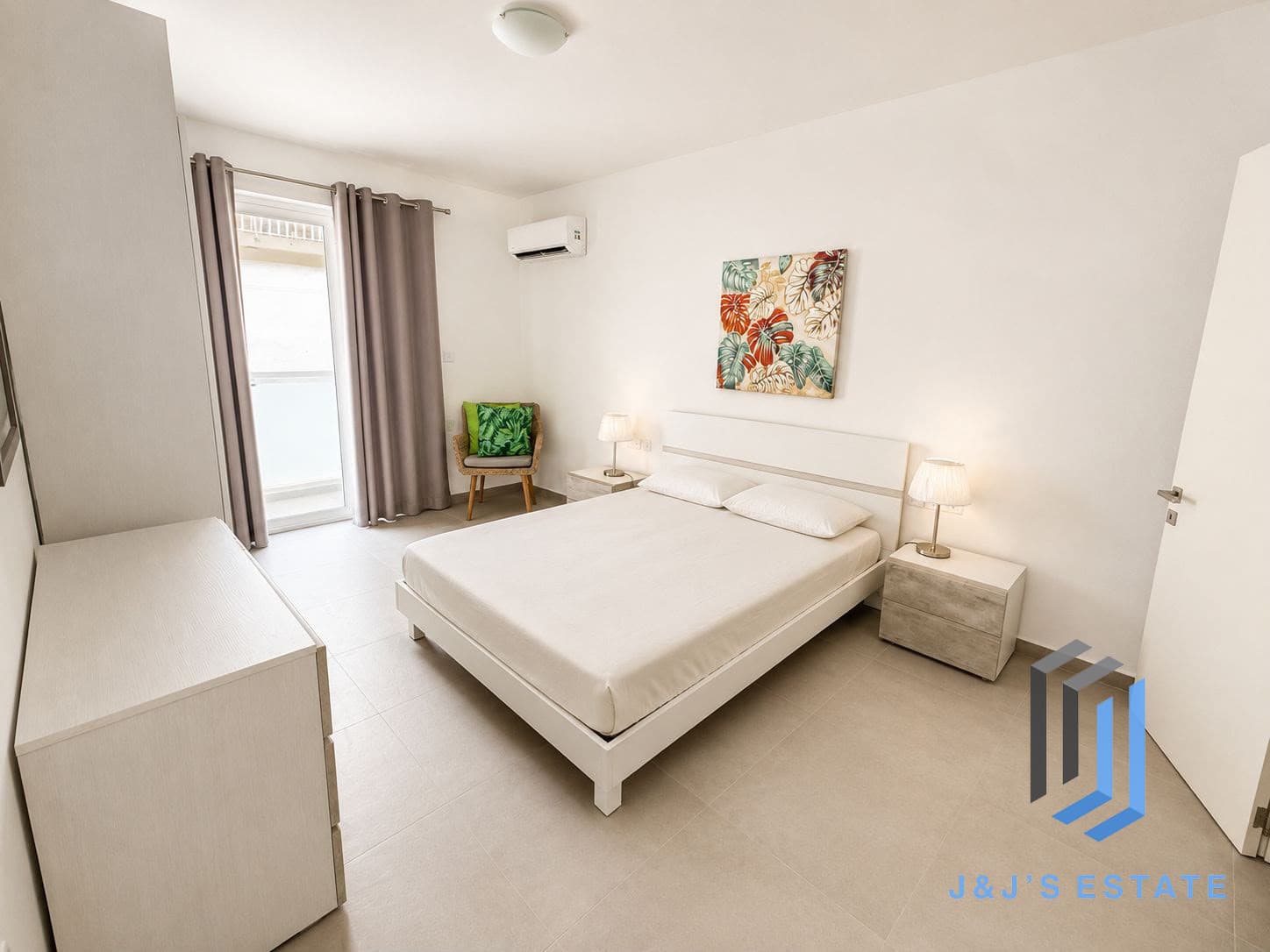 Fully Furnished Three Bedroom Apartment in Swieqi · 2