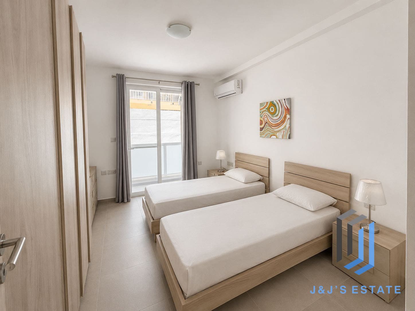Fully Furnished Three Bedroom Apartment in Swieqi · 4
