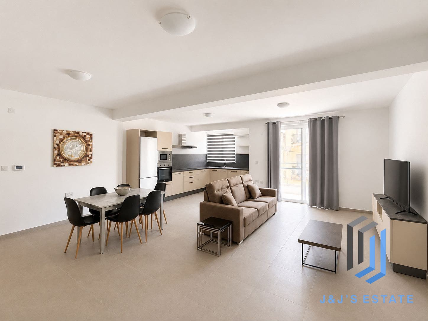 Fully Furnished Three Bedroom Apartment in Swieqi