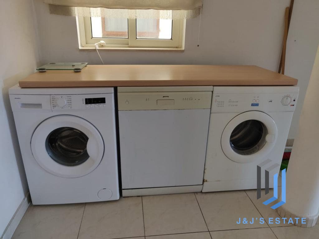 Sea Front Maisonette 3 Bedrooms in Madliena · 14