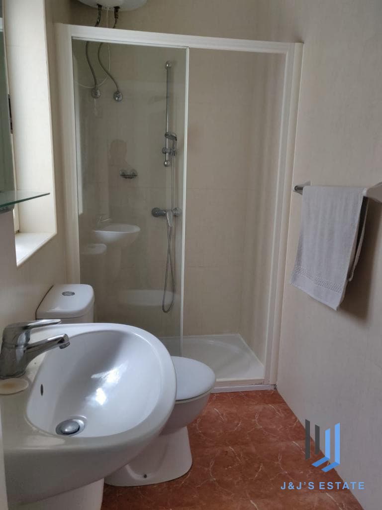 Sea Front Maisonette 3 Bedrooms in Madliena · 15