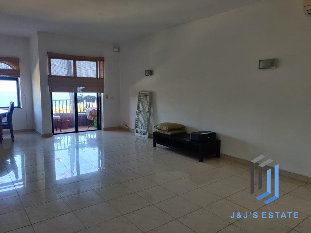 Sea Front Maisonette 3 Bedrooms in Madliena · 5