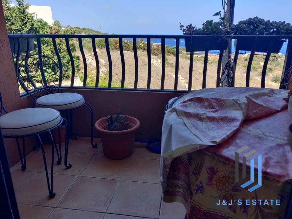 Sea Front Maisonette 3 Bedrooms in Madliena · 3