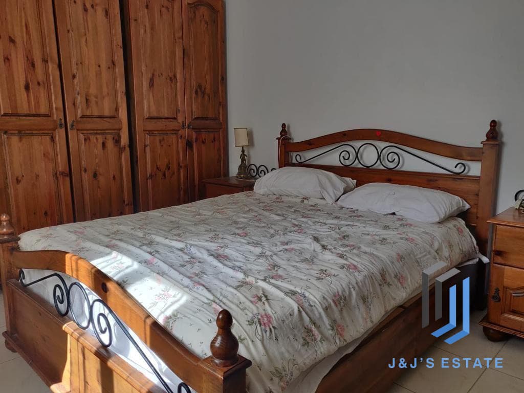 Sea Front Maisonette 3 Bedrooms in Madliena · 8