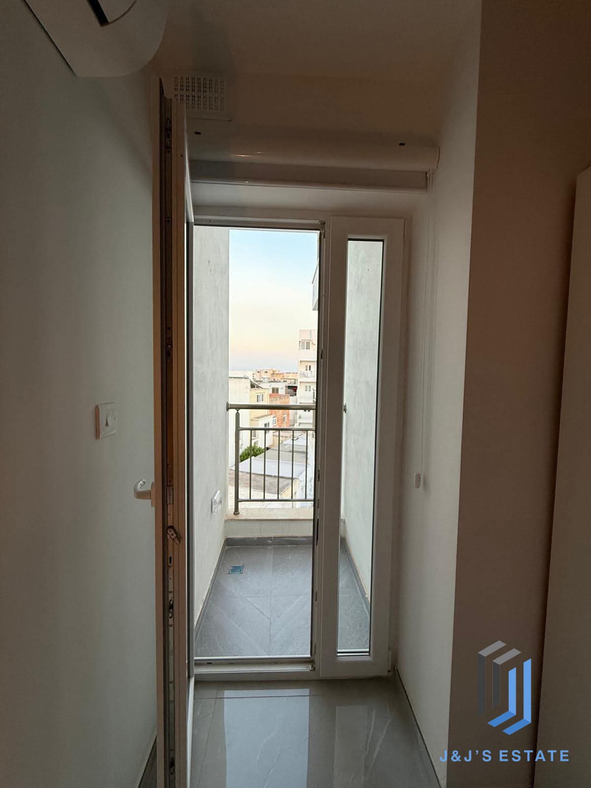 Furnished 2-Bed Apartment in Attard · 11