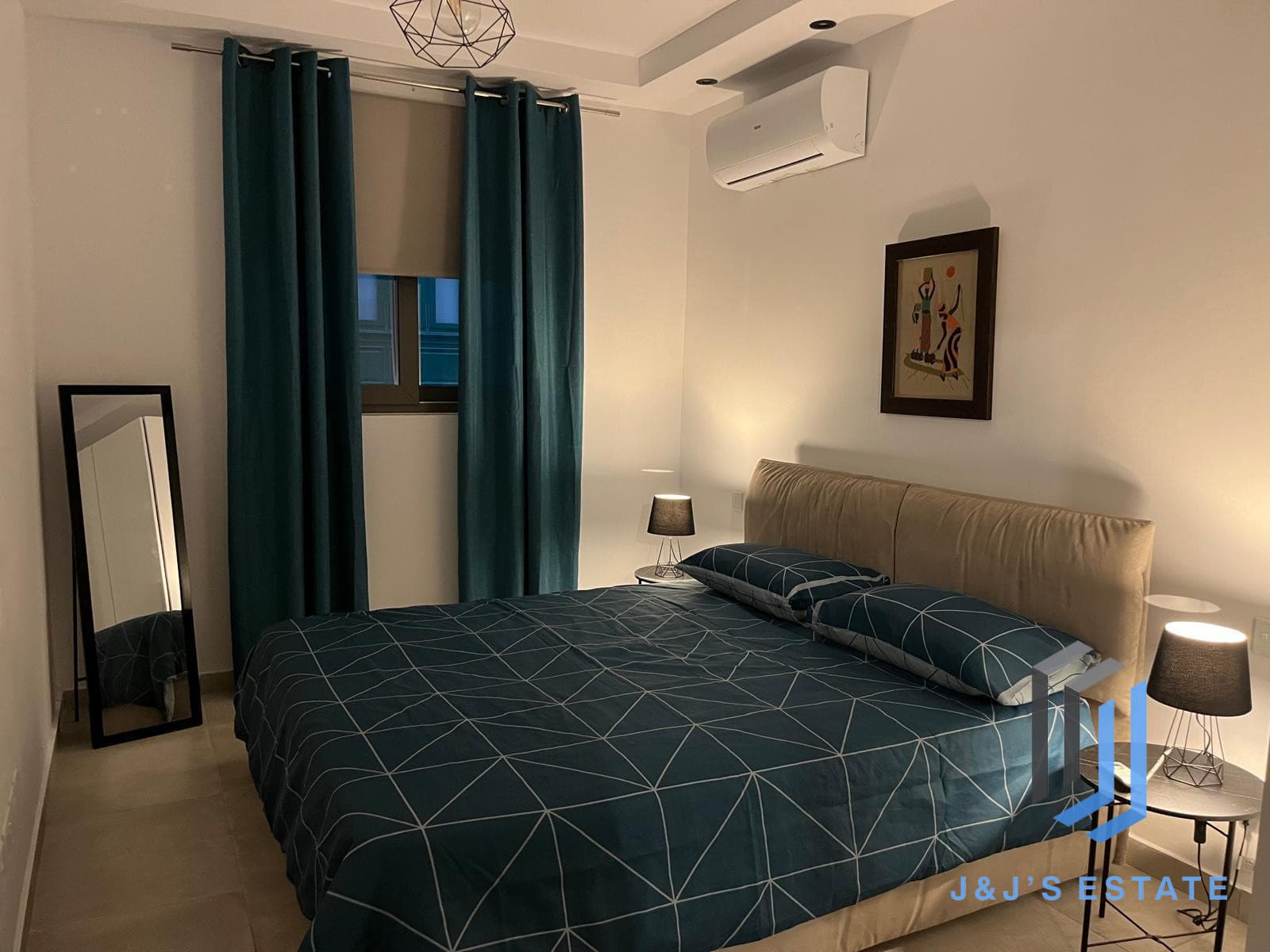 Furnished 1-bedroom apartment with direct sea view in Sliema · 4