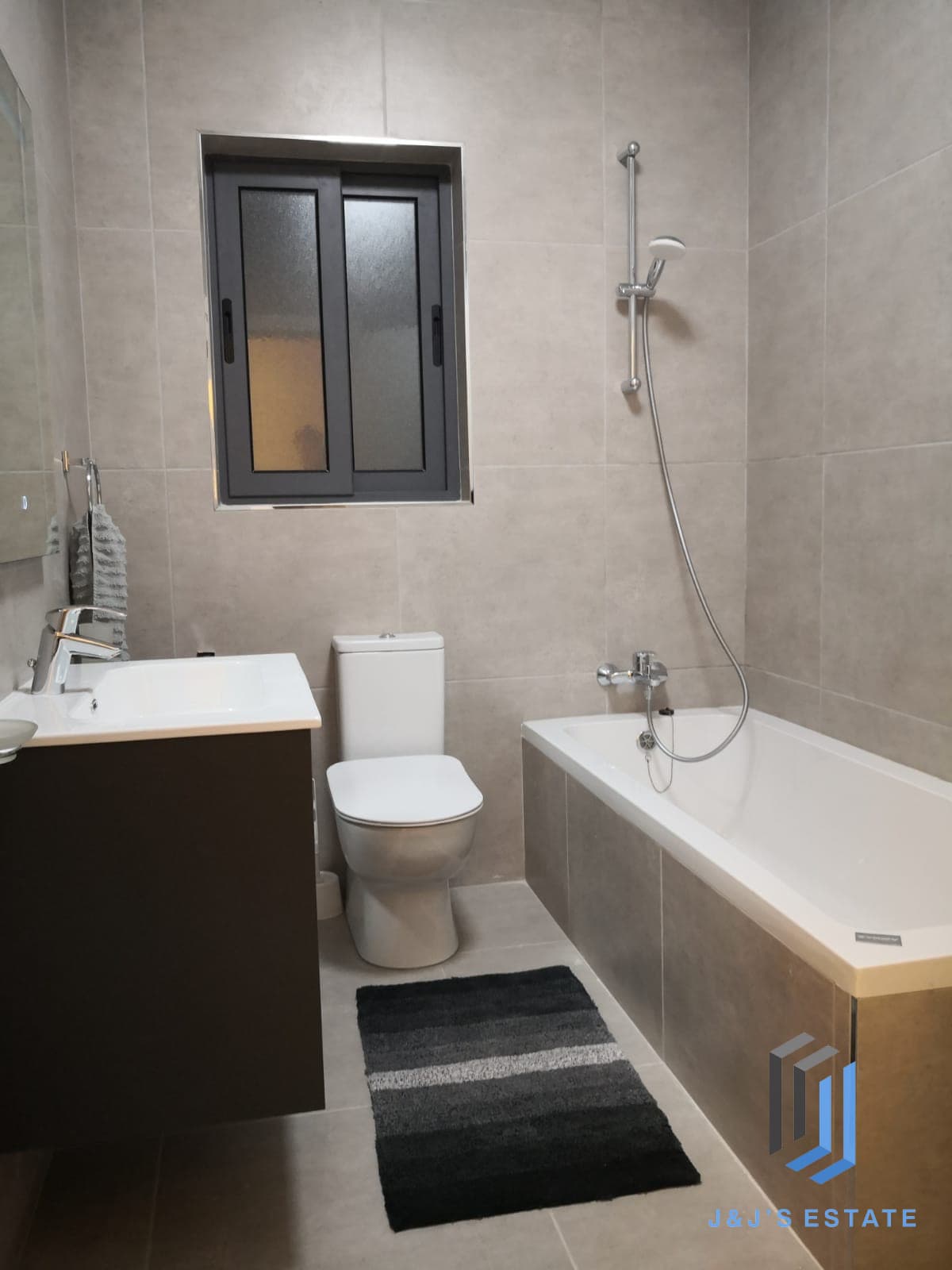 Penthouse 2-Bedroom in Gzira · 8