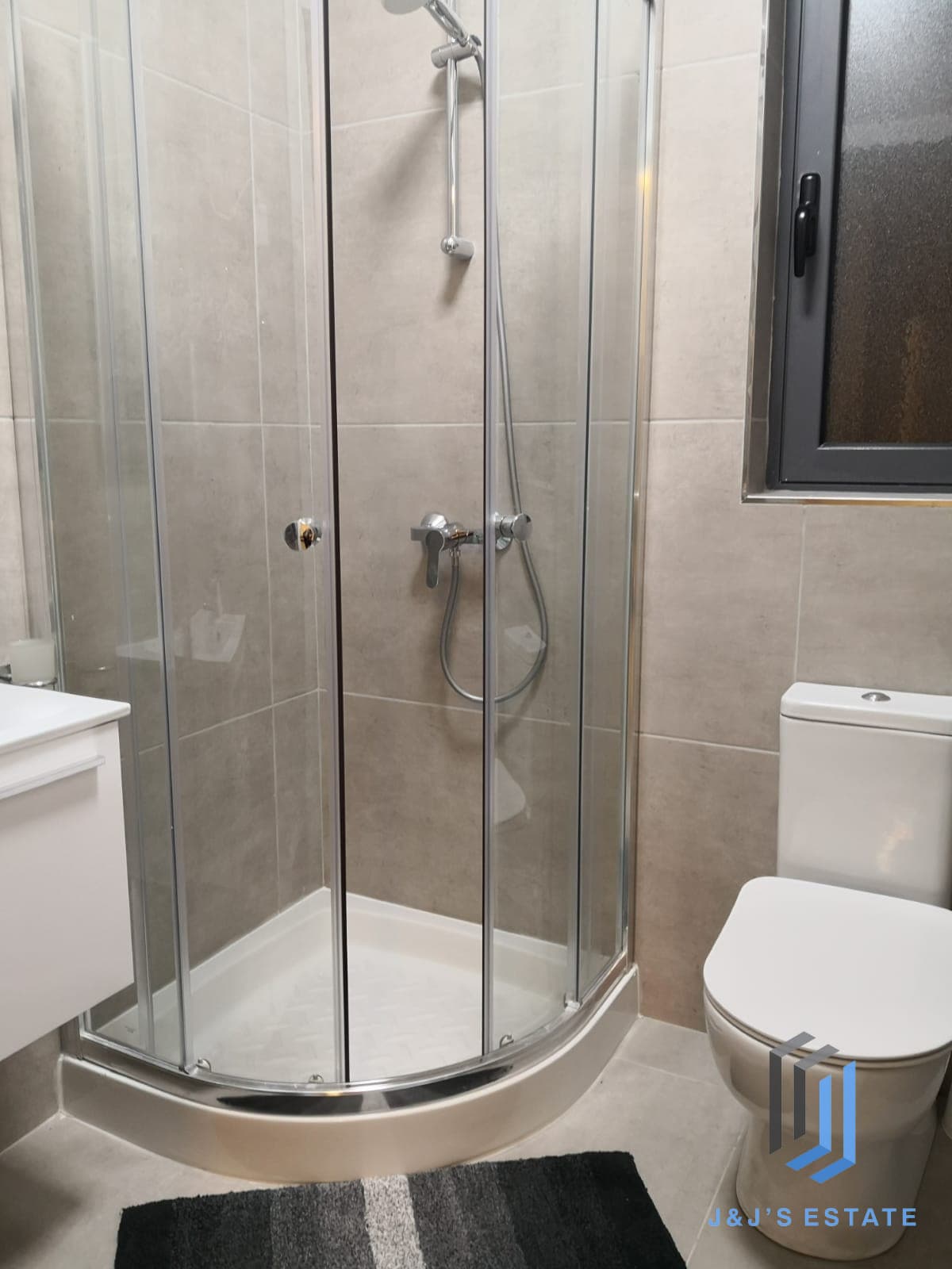 Penthouse 2-Bedroom in Gzira · 9