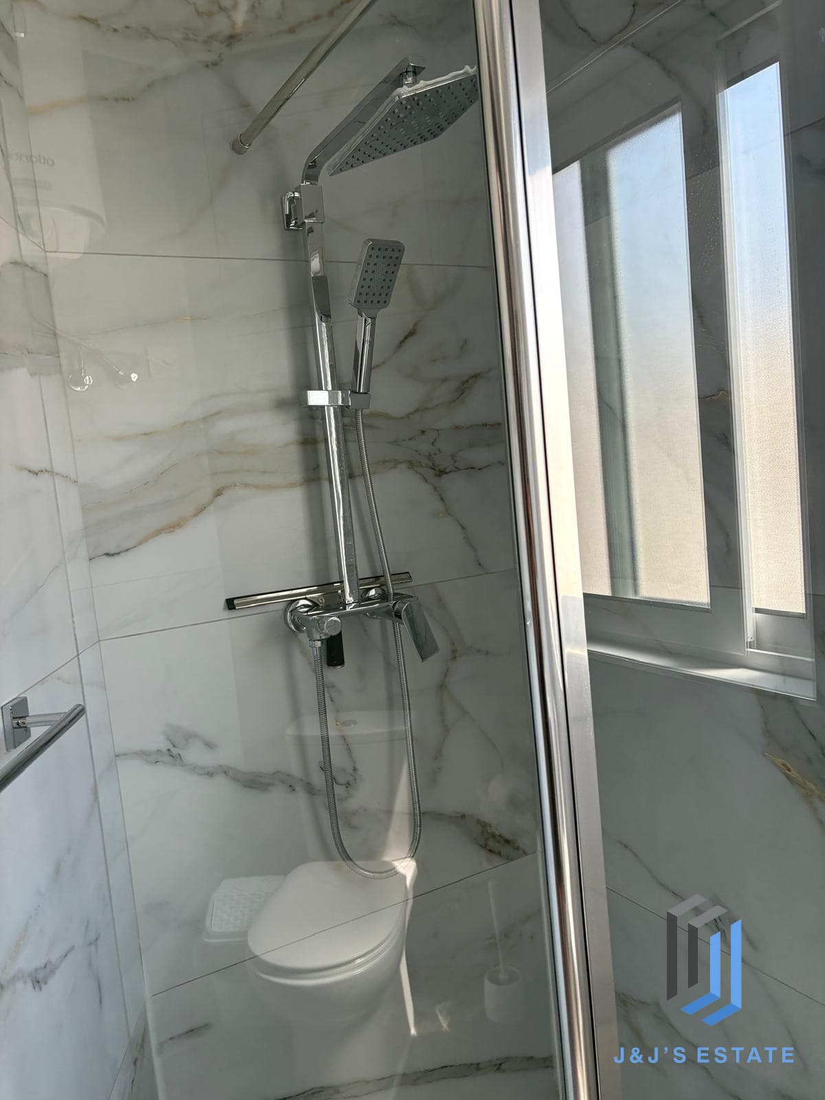 2-Bed Sea View Duplex Penthouse in St Paul's Bay · 5
