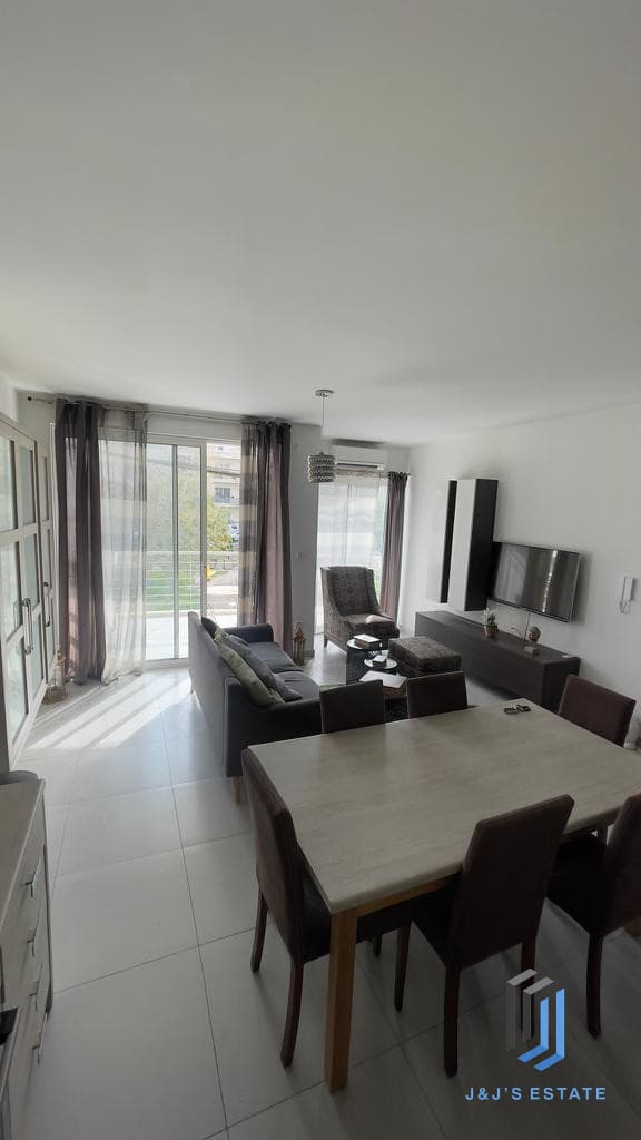 Furnished two-bedroom apartment in Bahar ic-Caghaq · 1