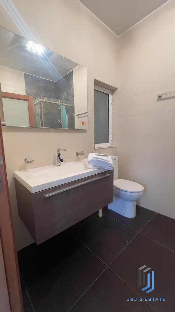 Furnished two-bedroom apartment in Bahar ic-Caghaq · 18