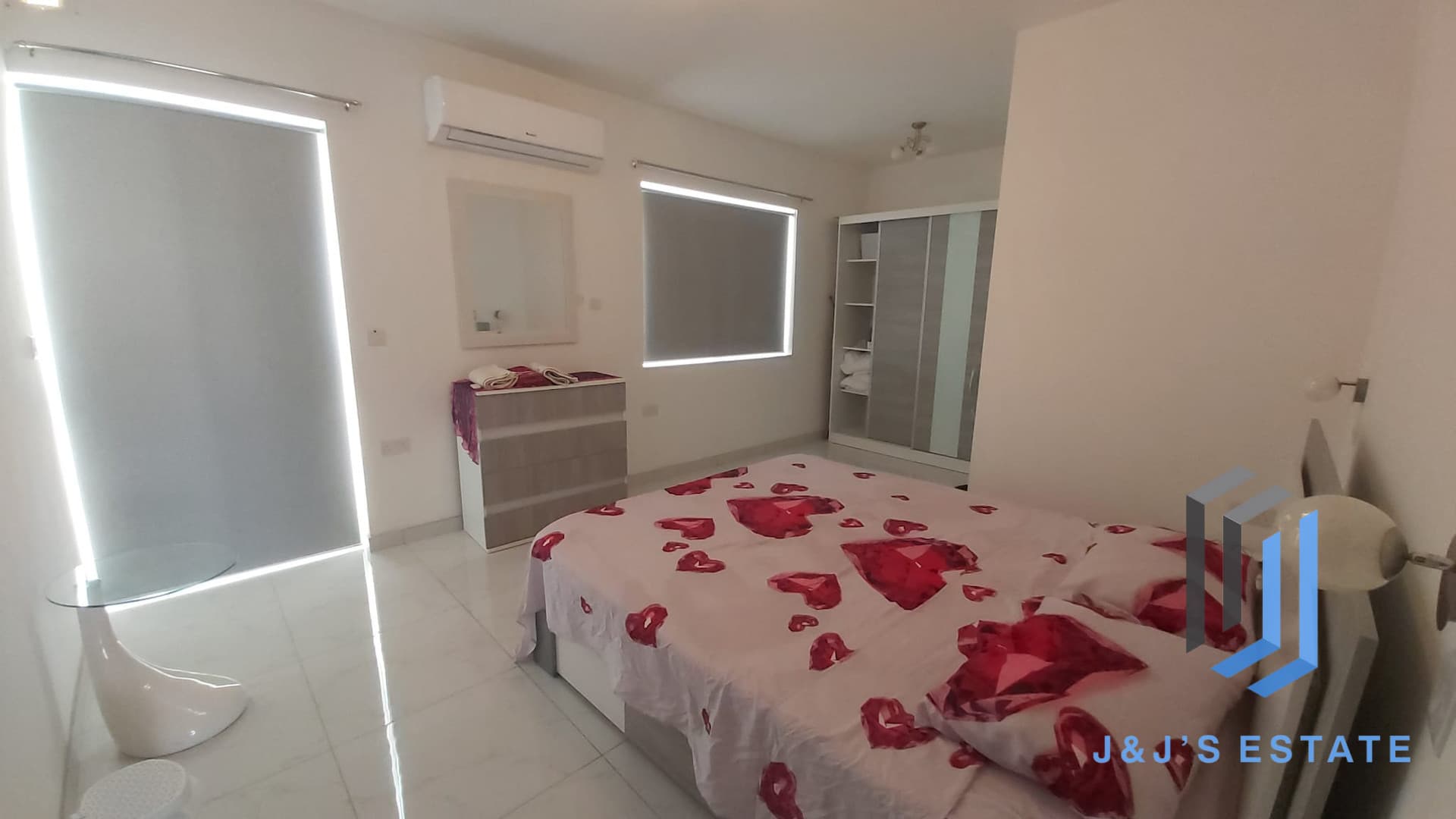 Marsaxlokk 1-Bedroom Penthouse with Sea View · 7