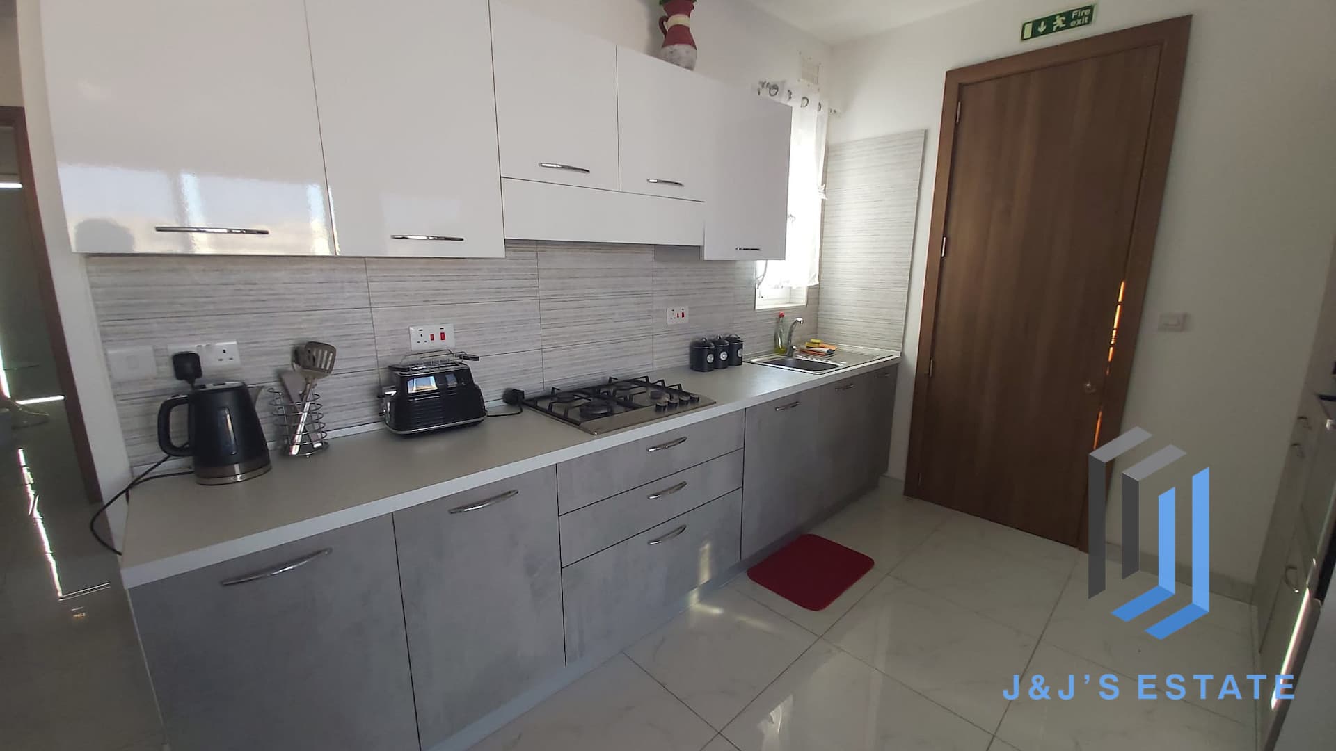 Marsaxlokk 1-Bedroom Penthouse with Sea View · 3