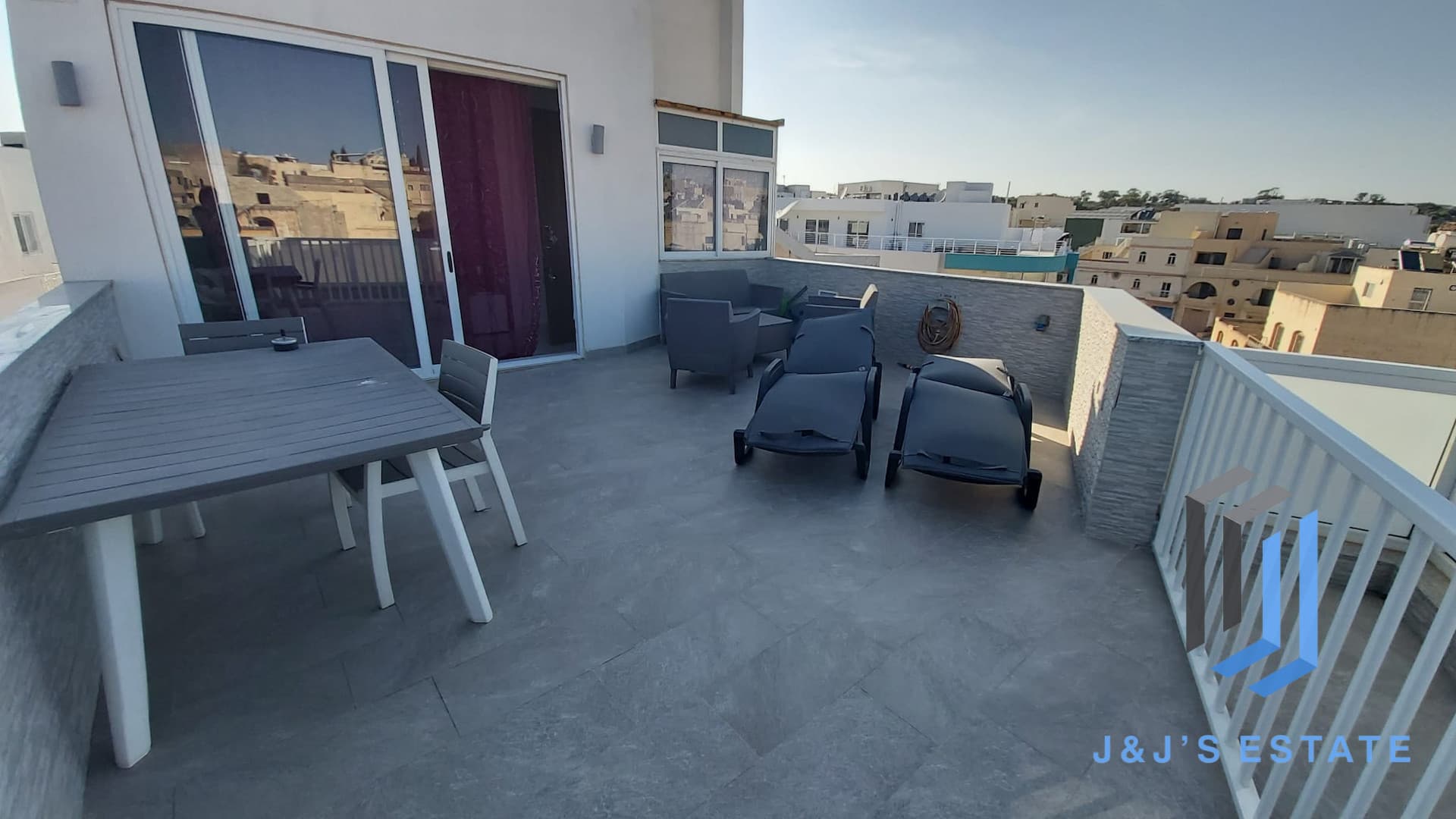 Marsaxlokk 1-Bedroom Penthouse with Sea View