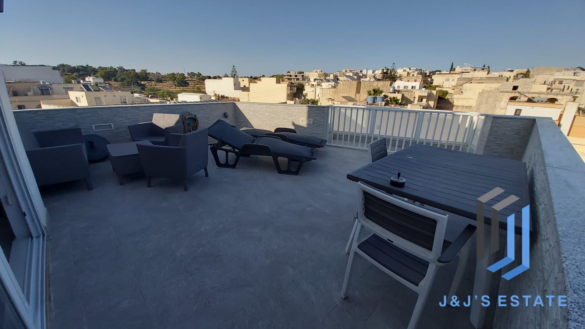Marsaxlokk 1-Bedroom Penthouse with Sea View · 6