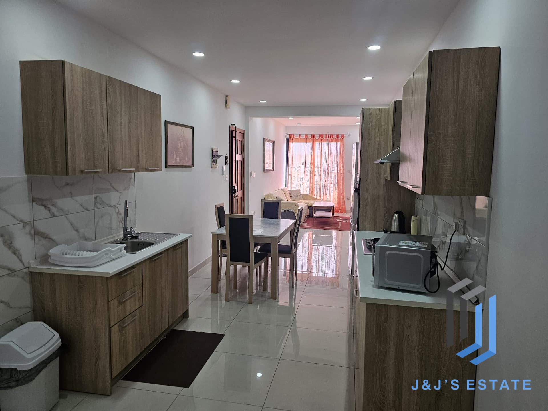 Furnished 2-bedroom apartment with city views in Gzira · 1