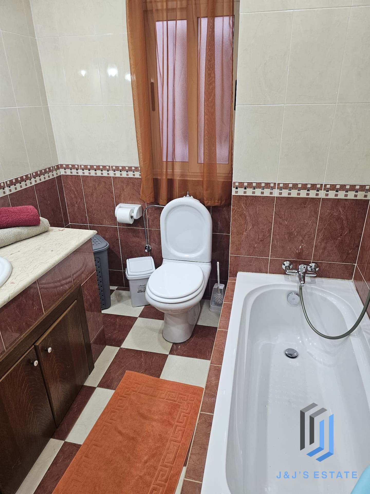 Furnished 2-bedroom apartment with city views in Gzira · 8