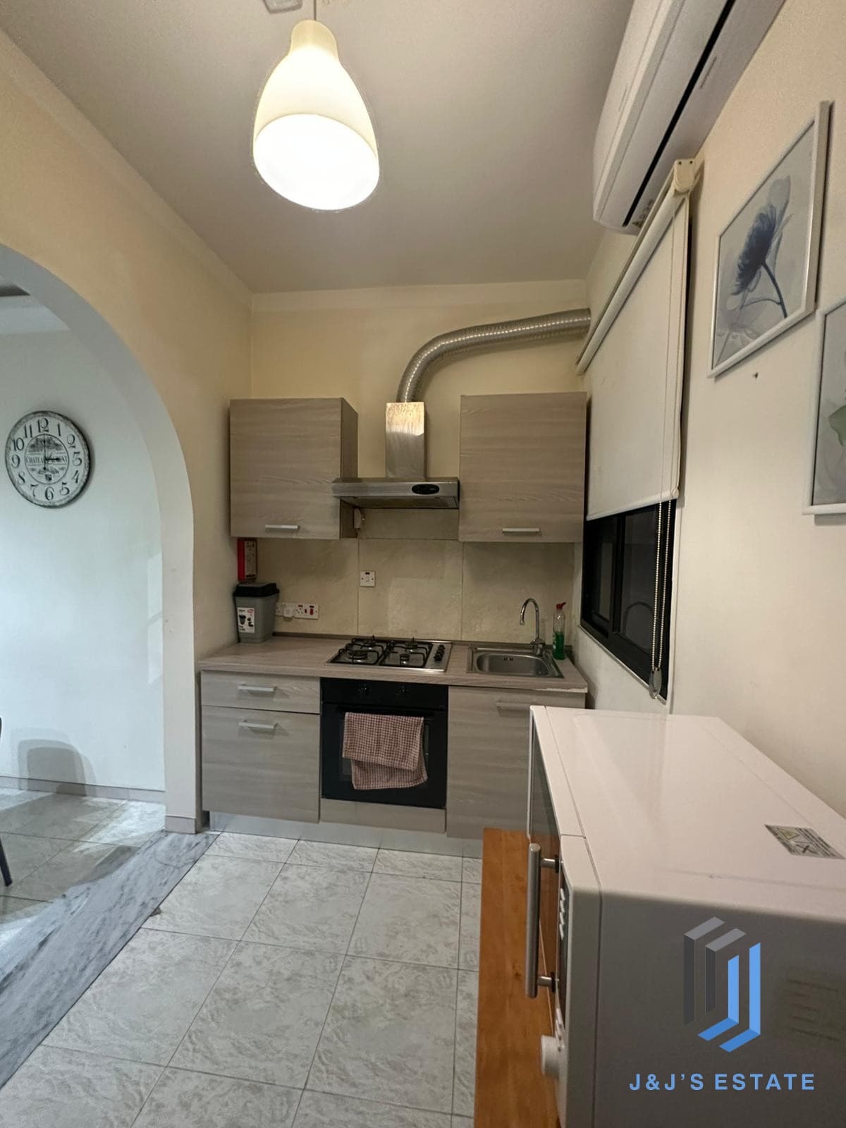 Furnished two-bedroom apartment in Sliema · 4