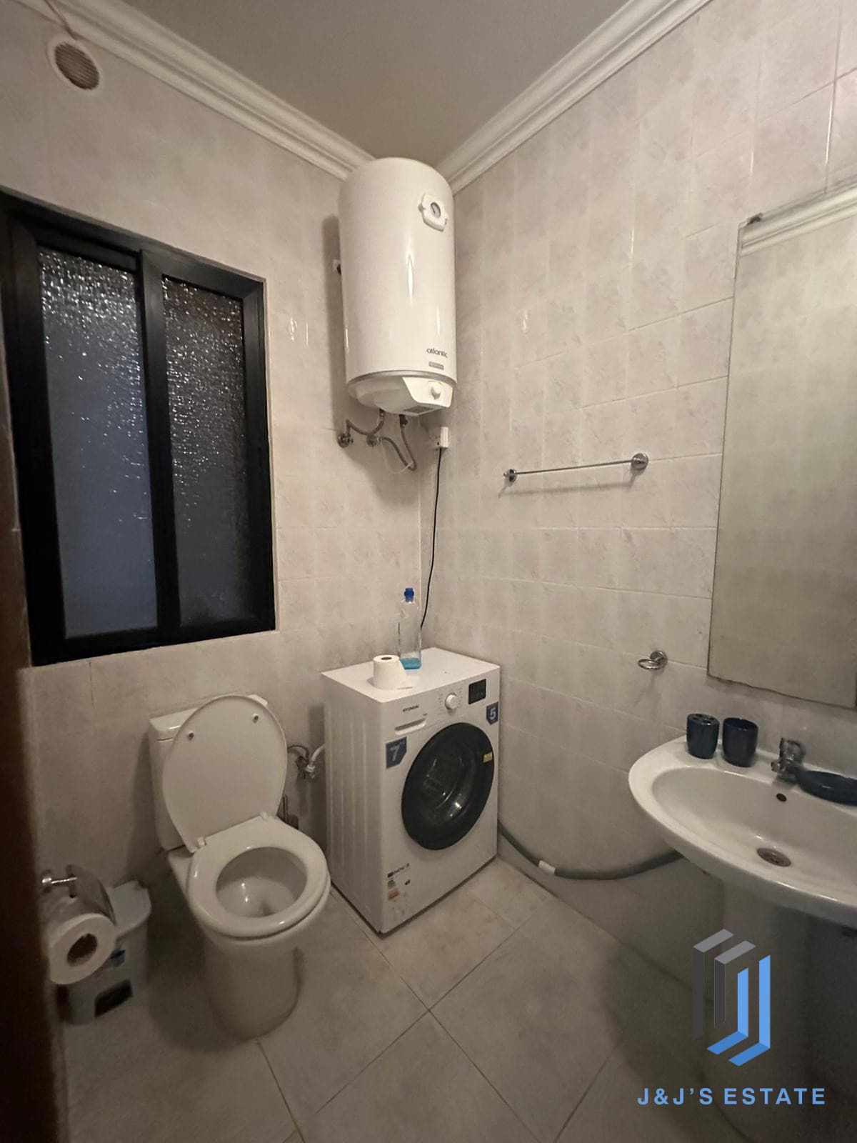 Furnished two-bedroom apartment in Sliema · 8