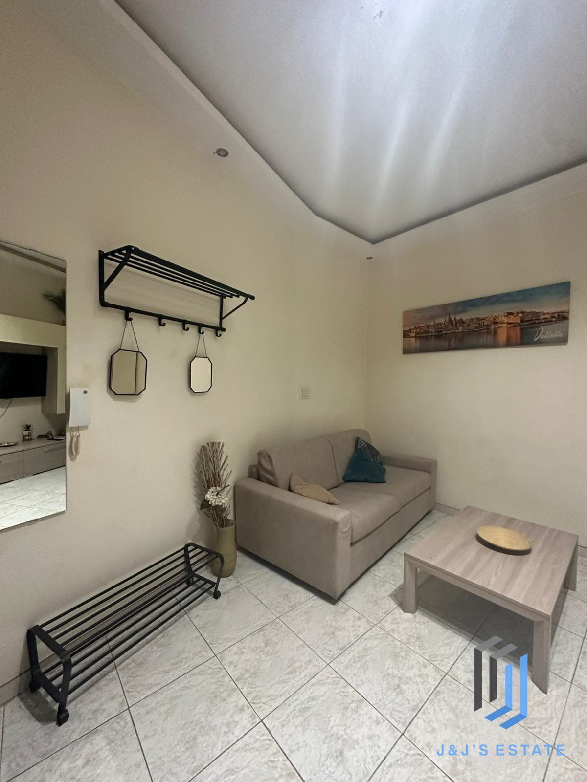 Furnished two-bedroom apartment in Sliema · 1